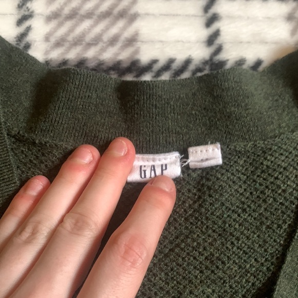 Comfy v-neck dark green sweater - Picture 3 of 3